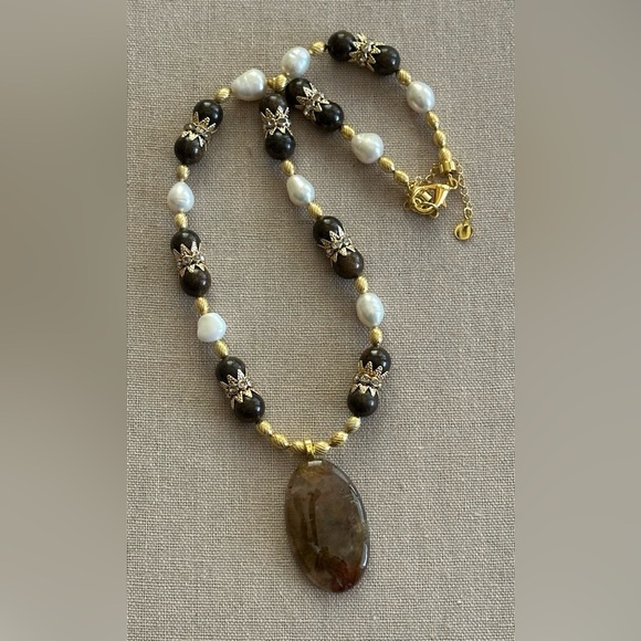 22 inch Bronzite gemstone and Freshwater Pearl bead necklace NWOT - Picture 1 of 15